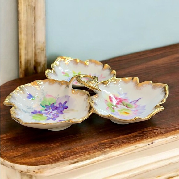 Rare Antique Japanese Porcelain Leaf Shaped Three Compartment Dish - Picture 3 of 8